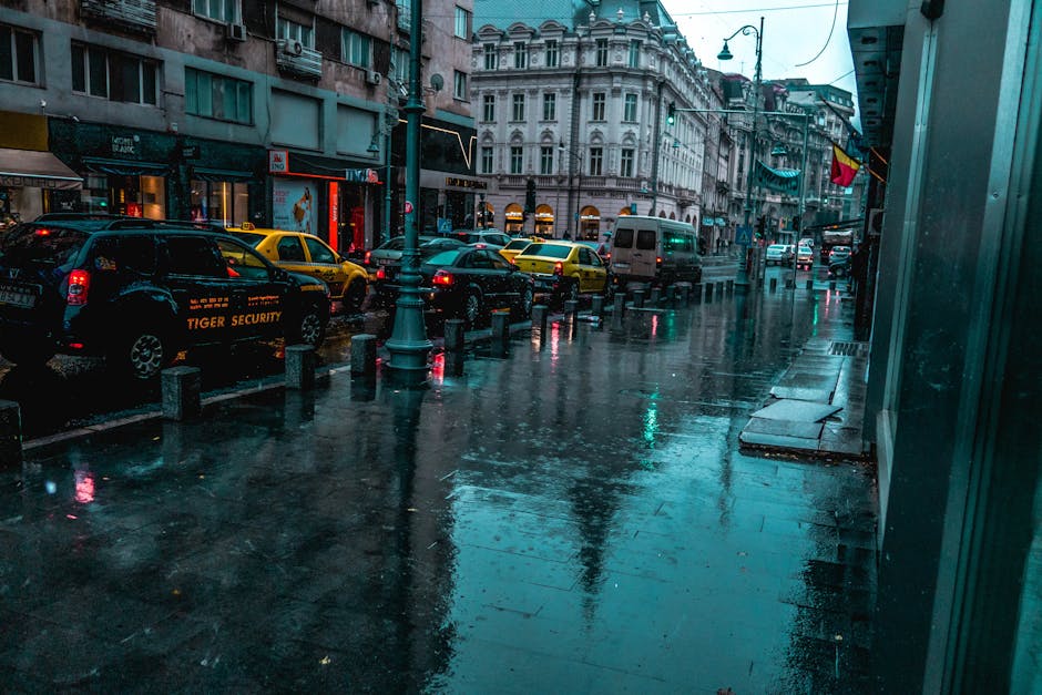 Traficul pe DN 1 în Bușteni este afectat de precipitații abundente