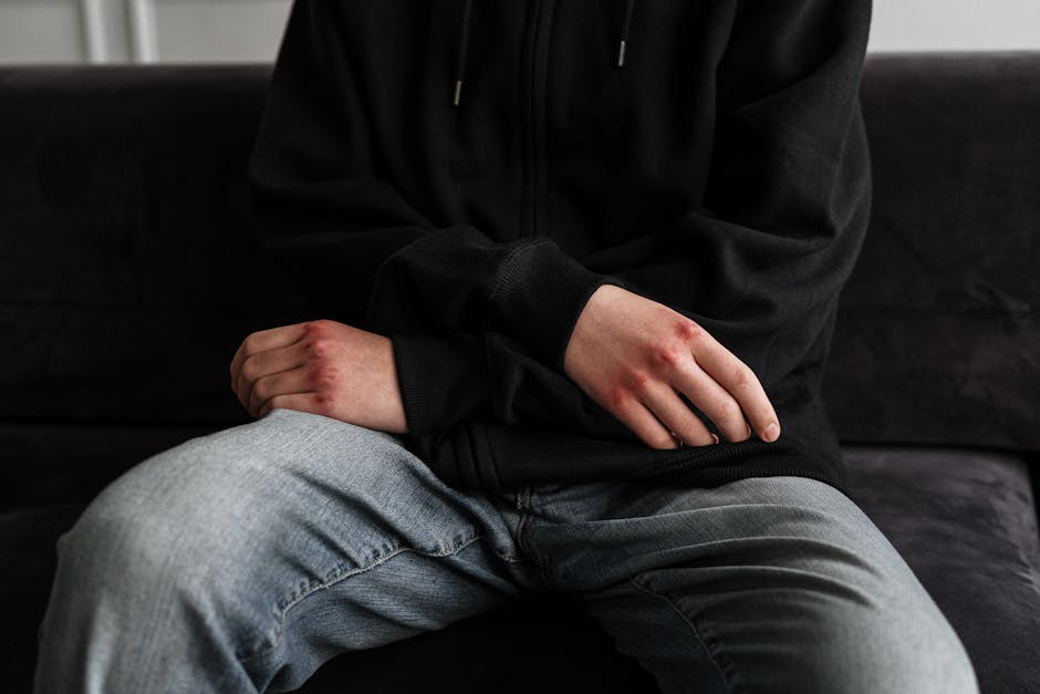 Un bărbat de 50 de ani, arestat pentru tentativă de omor asupra unui adolescent