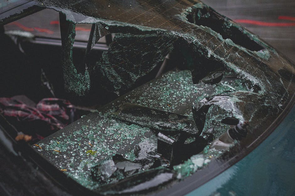 Accident dramatic: un copil de doi ani cade din mașină în mișcare