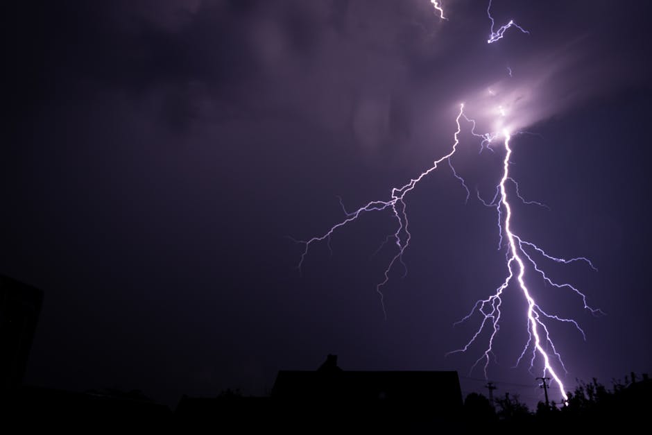 Avertizări meteo: Cod galben de vreme severă în diverse regiuni ale țării