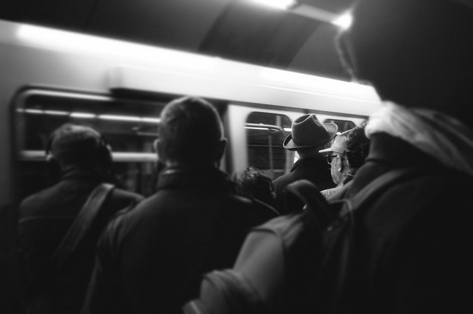 Londra dă startul unei campanii împotriva muzicii zgomotoase în transportul public