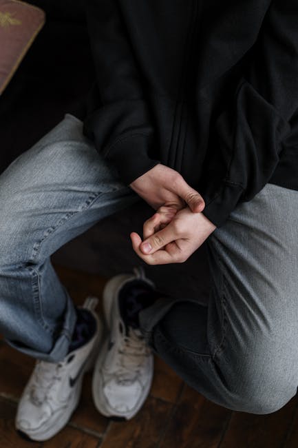 Un adolescent și sfaturile fatale primite de la ChatGPT: părinții acuză OpenAI