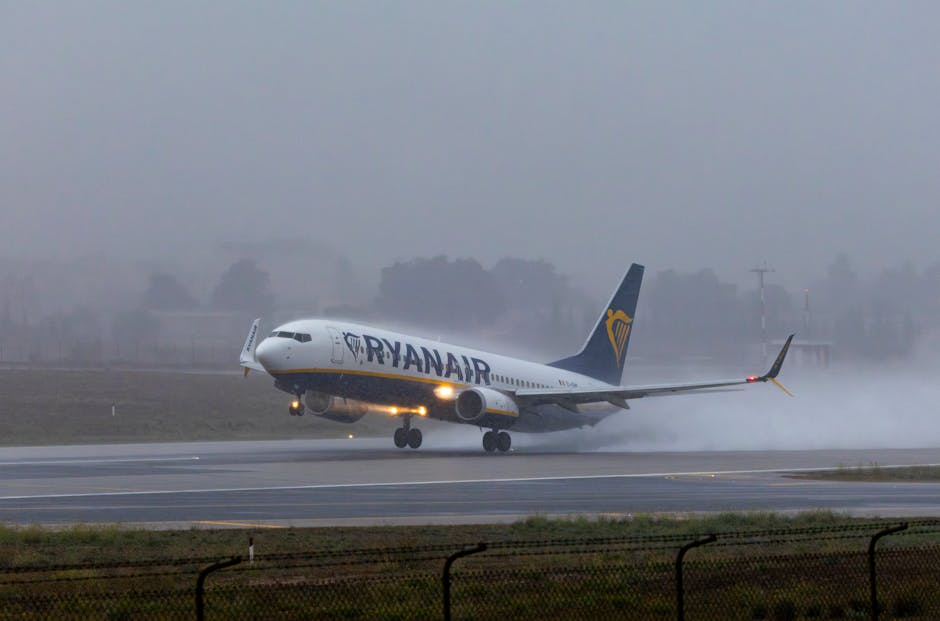 Zbor Ryanair deviat pe o distanță enormă din cauza furtunii Boelo