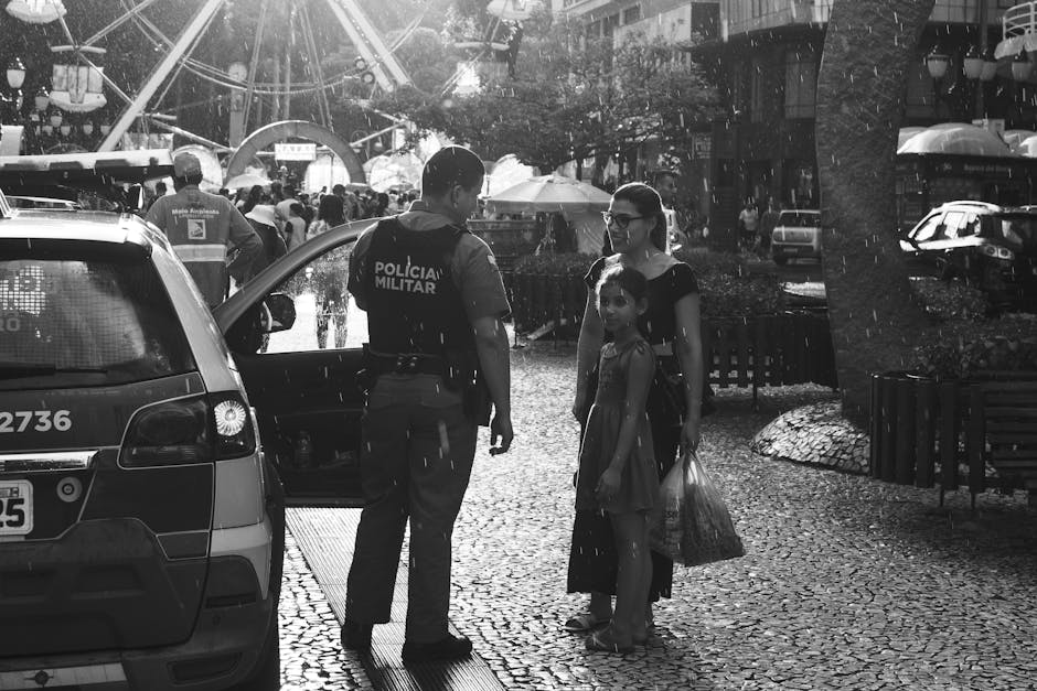 Fetiță de 2 ani găsită pe stradă în Fălticeni, mama sub influența alcoolului