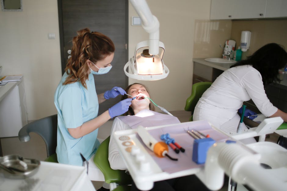 Excesul de dentiști în România: Tinerii medici se confruntă cu lipsa locurilor de muncă
