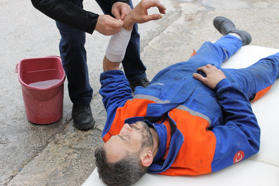 Accident grav de muncă în Neamț: o femeie rănită grav la degete