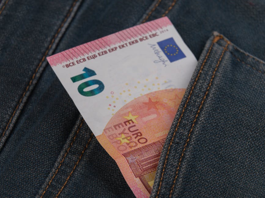 Românii doresc salarii cu 30% mai mari decât ofertele companiilor, iar sectorul IT conduce în câștiguri