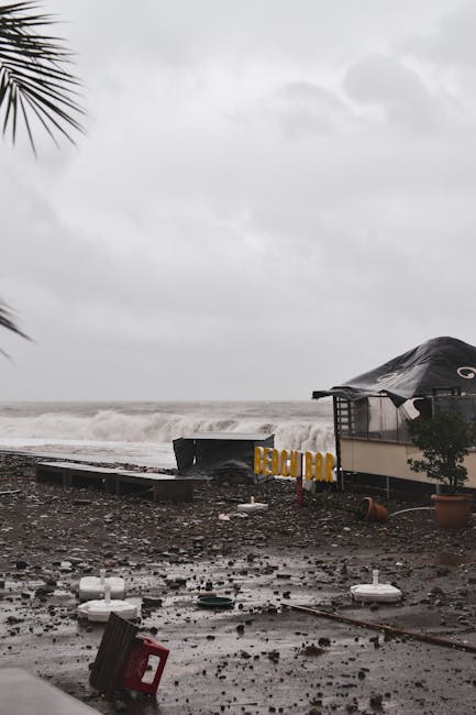 Constanța înregistrează precipitații record, plajele grav afectate de furtună
