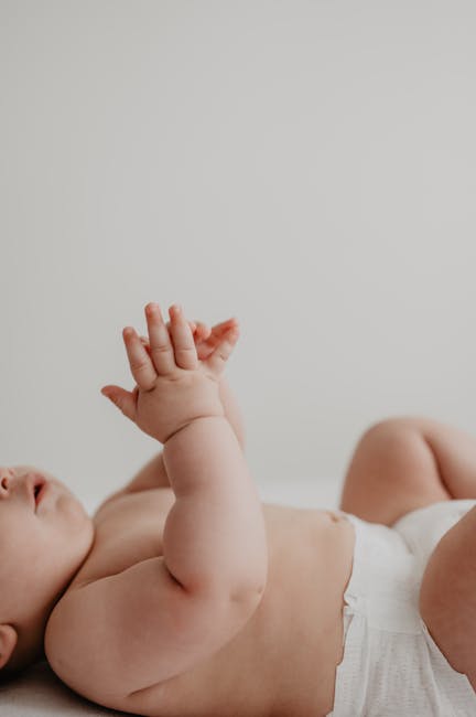 Sentință drastică pentru un bărbat care a ucis un bebeluș, mama acestuia primind o pedeapsă și mai mare
