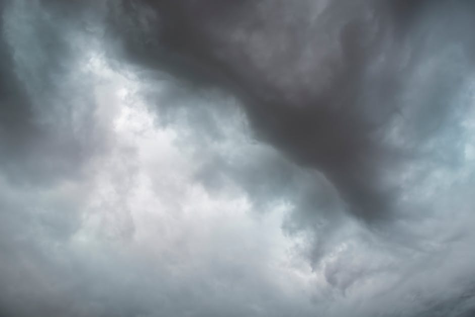Atenție, călători! Cod roșu de precipitații în Valencia, Spania