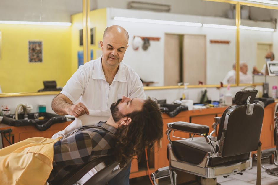 Cum să stăpânești arta bărbieritului clasic acasă
