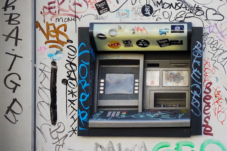 Senatul impune retragerea de sume personalizate de la ATM-uri: amenzi de până la 100.000 lei