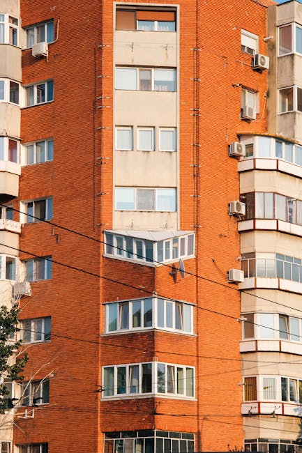 Lifturi exterioare pentru blocurile vechi din România: o inițiativă revoluționară