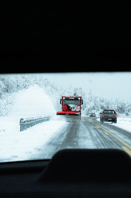 Transfăgărășanul se pregătește pentru iarnă: utilajele de deszăpezire sunt gata de acțiune