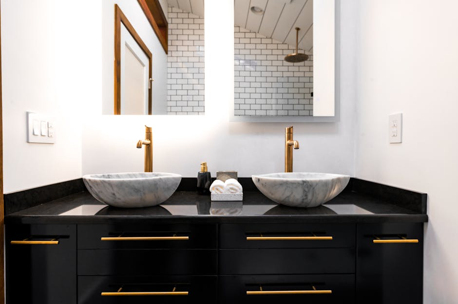 Transformă-ți locuința cu faianța neagră: ghid complet pentru un decor elegant