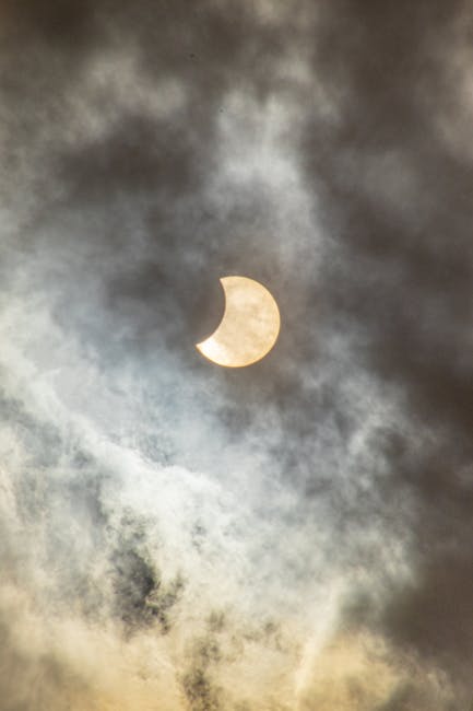 Eclipsa de soare: mii de oameni fascinați în România