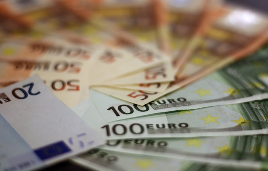 România vizează aderarea la euro până în 2035: Provocări și strategii
