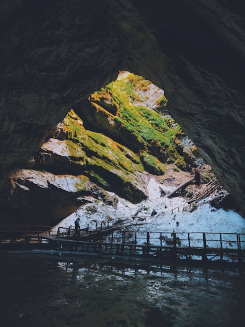 Descoperă Peștera Mare din Andreneasa: o aventură ușor accesibilă în inima naturii