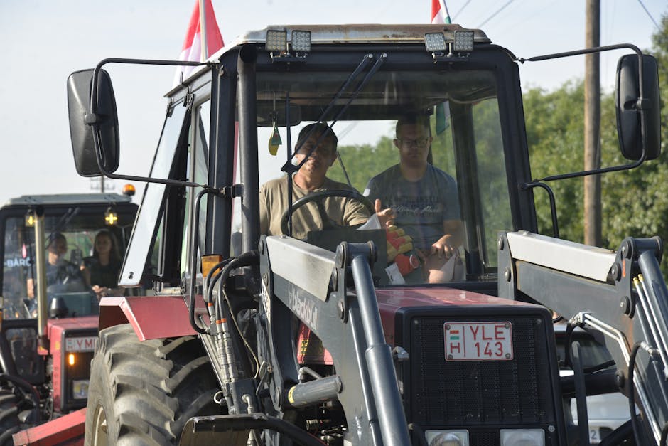 Fermierii cu permis B pot conduce tractoare: o schimbare esențială pentru agricultură