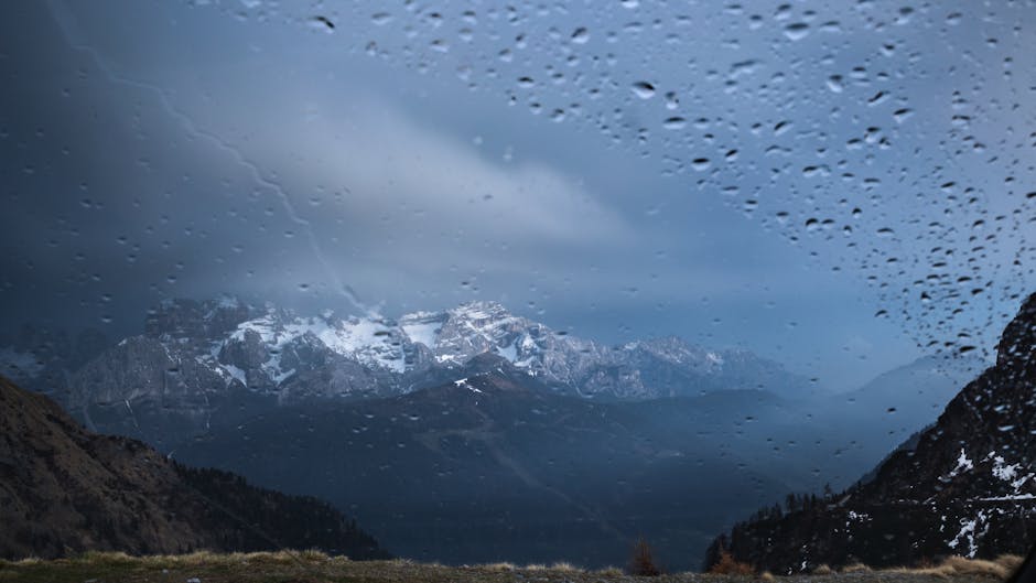 Schimbări meteo semnificative în Dâmbovița: ploile și ninsoarea iau locul căldurii
