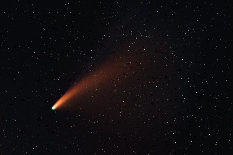Cometa interstelară 3I/ATLAS își schimbă culoarea în verde aprins în drumul spre Soare