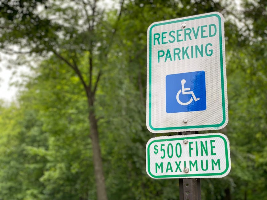 Amenzi drastice pentru parcările necorespunzătoare destinate persoanelor cu handicap