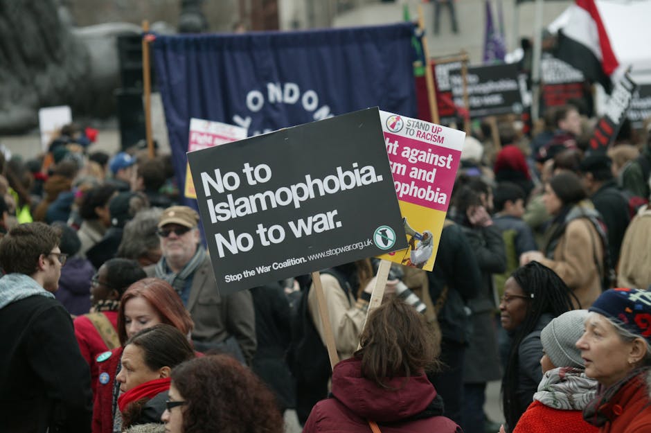 Tensiuni în Londra: marșul extremiștilor de dreapta și contramanifestația anti-rasistă
