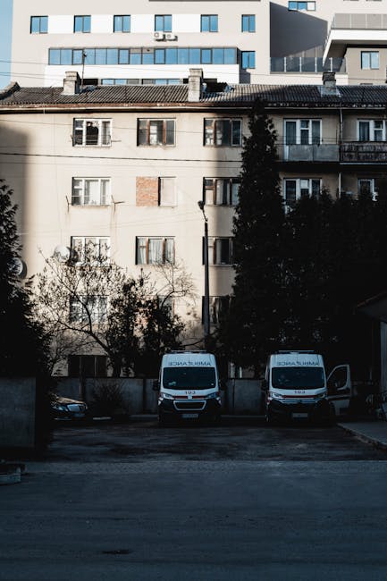 Incendiu devastator la un bloc din Constanța: un bărbat transportat de urgență la spital