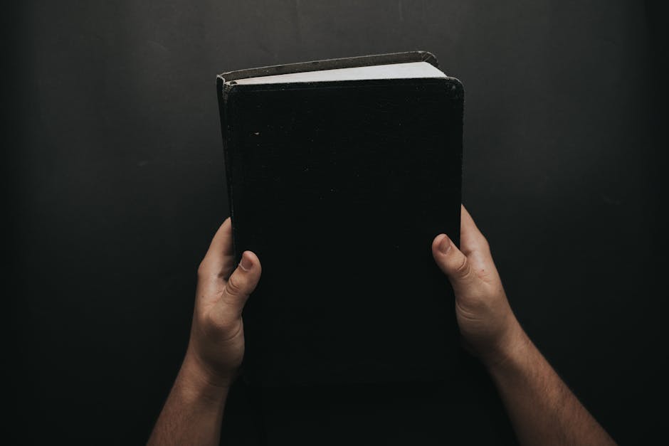 Descoperă volumul care transformă viața spirituală: „Strălucește peste noi, Doamne, slava Ta!”