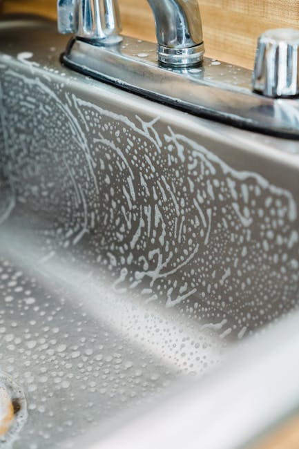 Metode eficiente pentru curățarea chiuvetei din inox fără efort