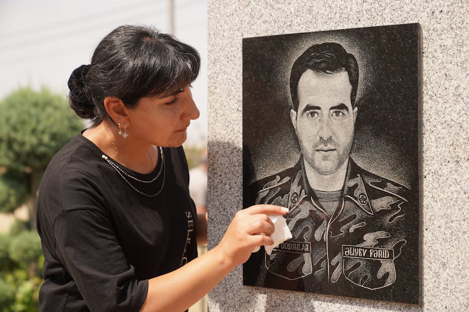 Tribut adus eroilor români căzuți în Afganistan: povestea lui Adrian Postelnicu și Vasile Claudiu Popa