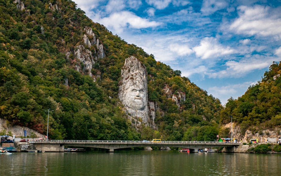 Descoperă farmecul toamnei în Defileul Jiului