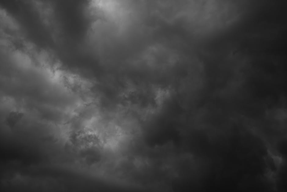 Frigul se instalează în România: ploi și temperaturi scăzute în următoarele zile