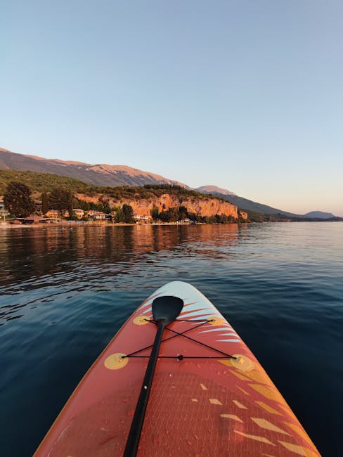 Sibienii se bucură de plimbări gratuite cu caiacul și paddle-ul pe Lacul Binder