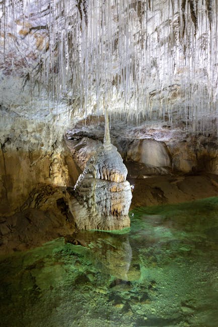 Explorând peștera Gârla Vacii: O călătorie prin valea Sohodolului