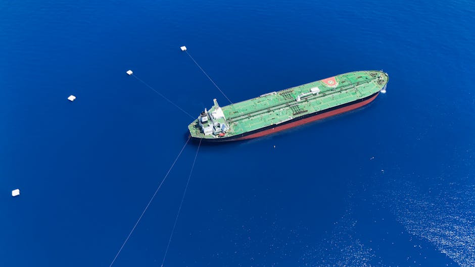 Intervenție militară italiană pe un petrolier suspect în Mediterană