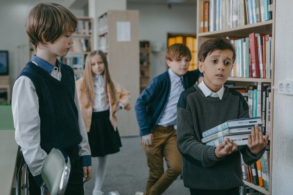 Atac șocant într-o școală din Bistrița: un elev înjunghie o profesoară și un coleg