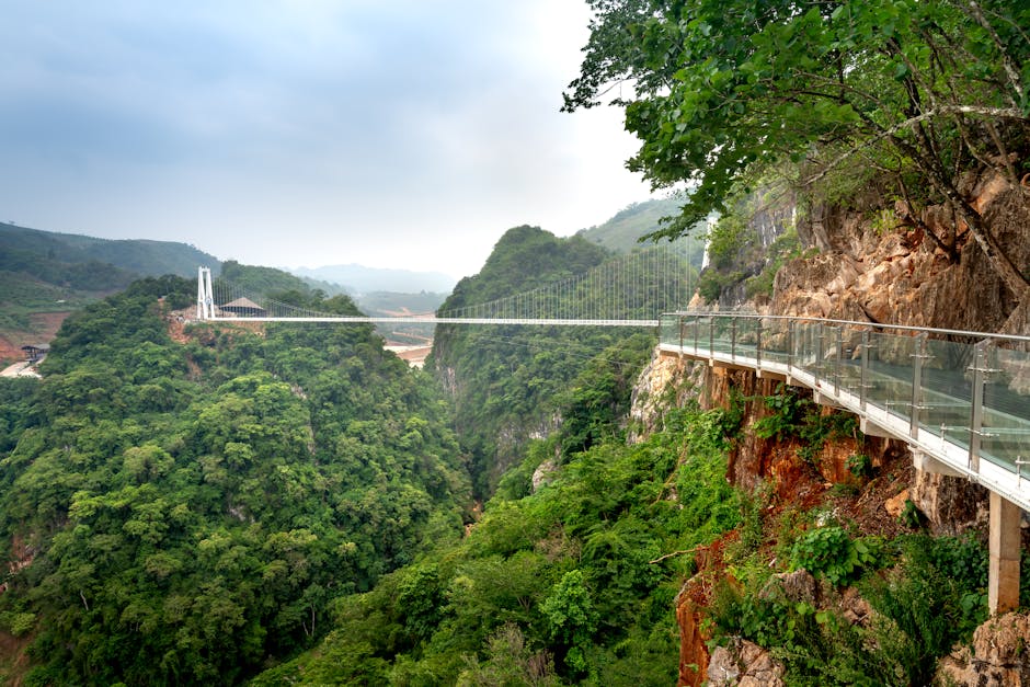 China finalizează construcția celui mai înalt pod din lume, o minune arhitecturală de 625 de metri