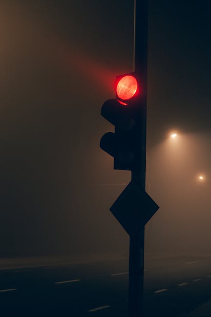 Atenție: sfaturi esențiale pentru o călătorie sigură în condiții de ceață