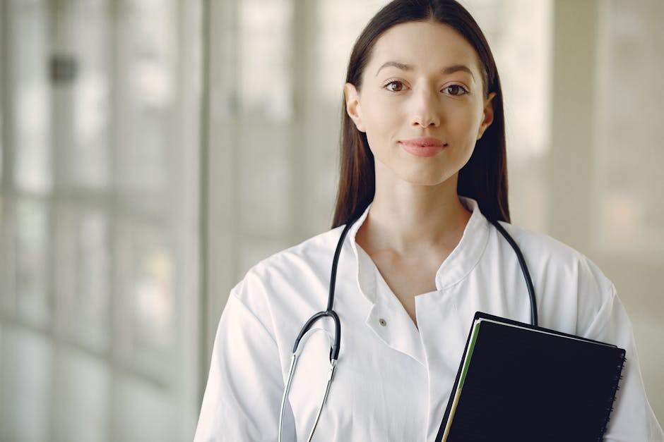 Diferențele esențiale între medicii specialiști și cei primari