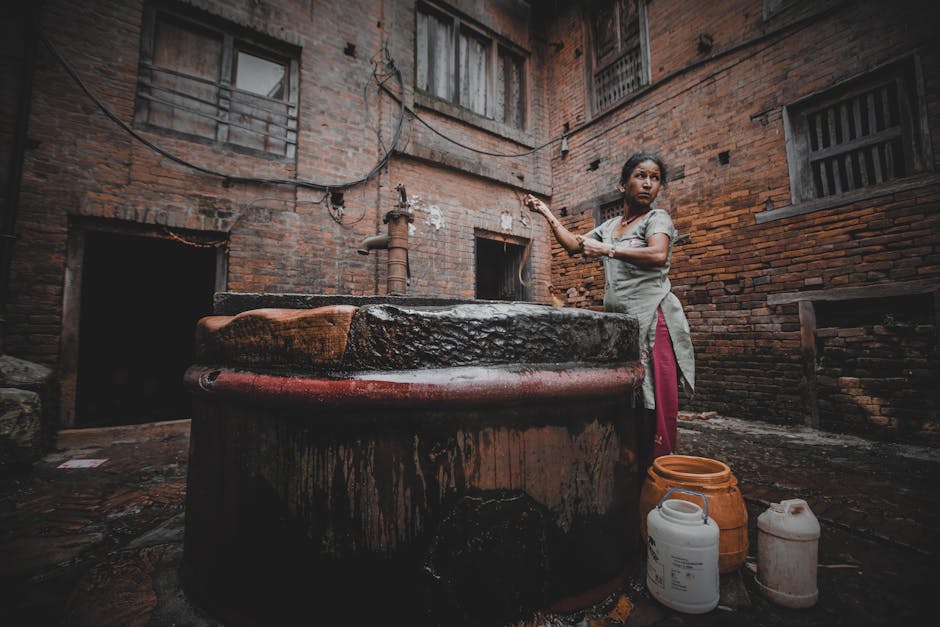 Drama unei femei din China: 54 de ore agățată de o fântână plină de șerpi