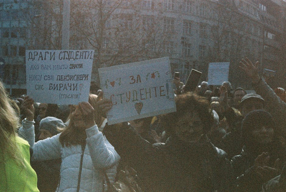 Elevii din Teleorman protestează împotriva uniformelor școlare obligatorii