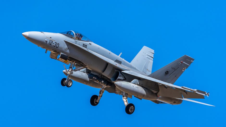 NATO își întărește prezența în România cu avioane F-18