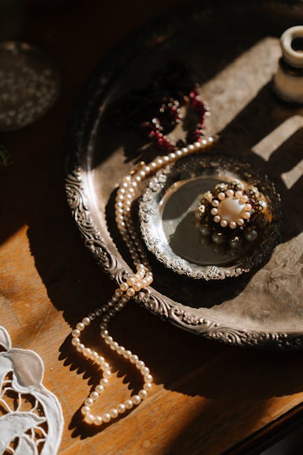 Descoperă povestea fascinantă a ouălor Fabergé din Rusia imperială