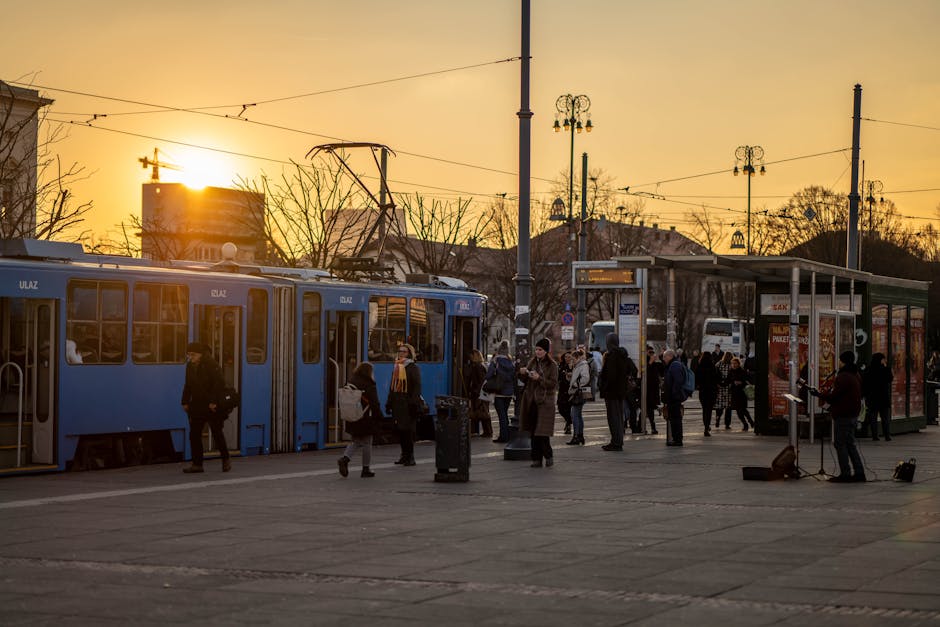 Clujul de 5 stele: Oameni ai străzii în stațiile de autobuz provoacă indignare