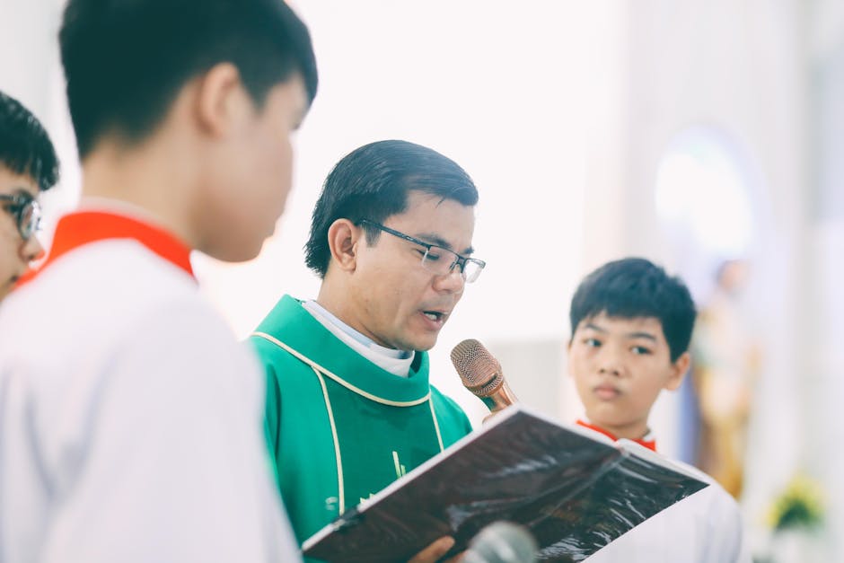 Oportunitate unică: Episcopia Sălaj angajează preoți în patru parohii