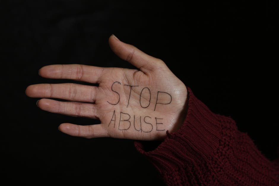 Un caz șocant de abuz familial: un tânăr din Ungheni judecat pentru violul surorii sale