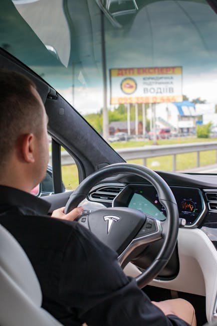 Investigație majoră la Tesla: Autoritatea rutieră analizează incidentele legate de pilotul automat