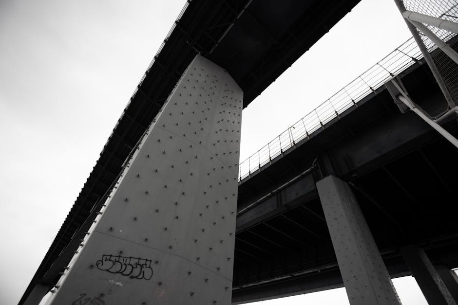 Construcția celui de-al doilea viaduct ca lungime din Europa avansează pe Autostrada Transilvania