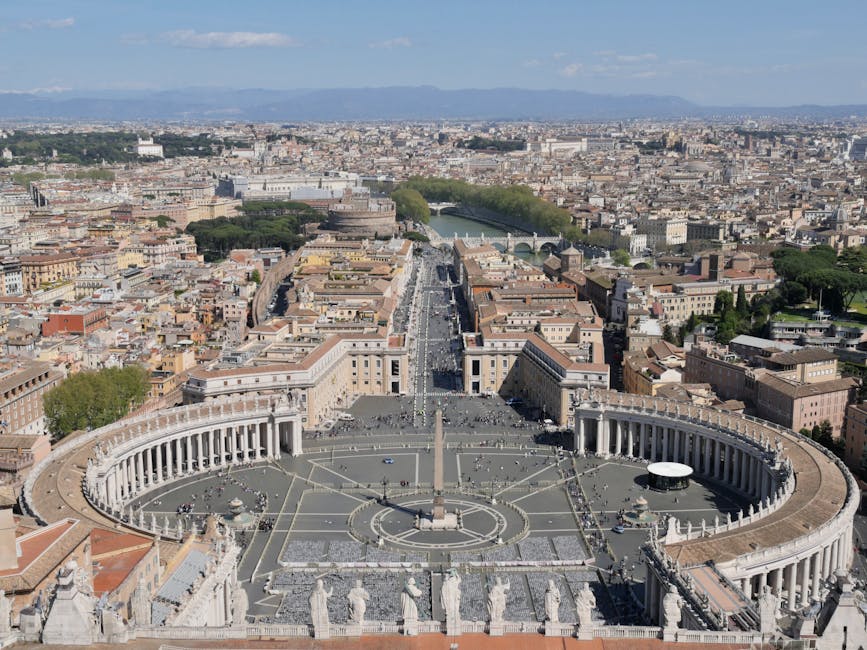Un moment istoric: Regele britanic se roagă alături de Papă la Vatican